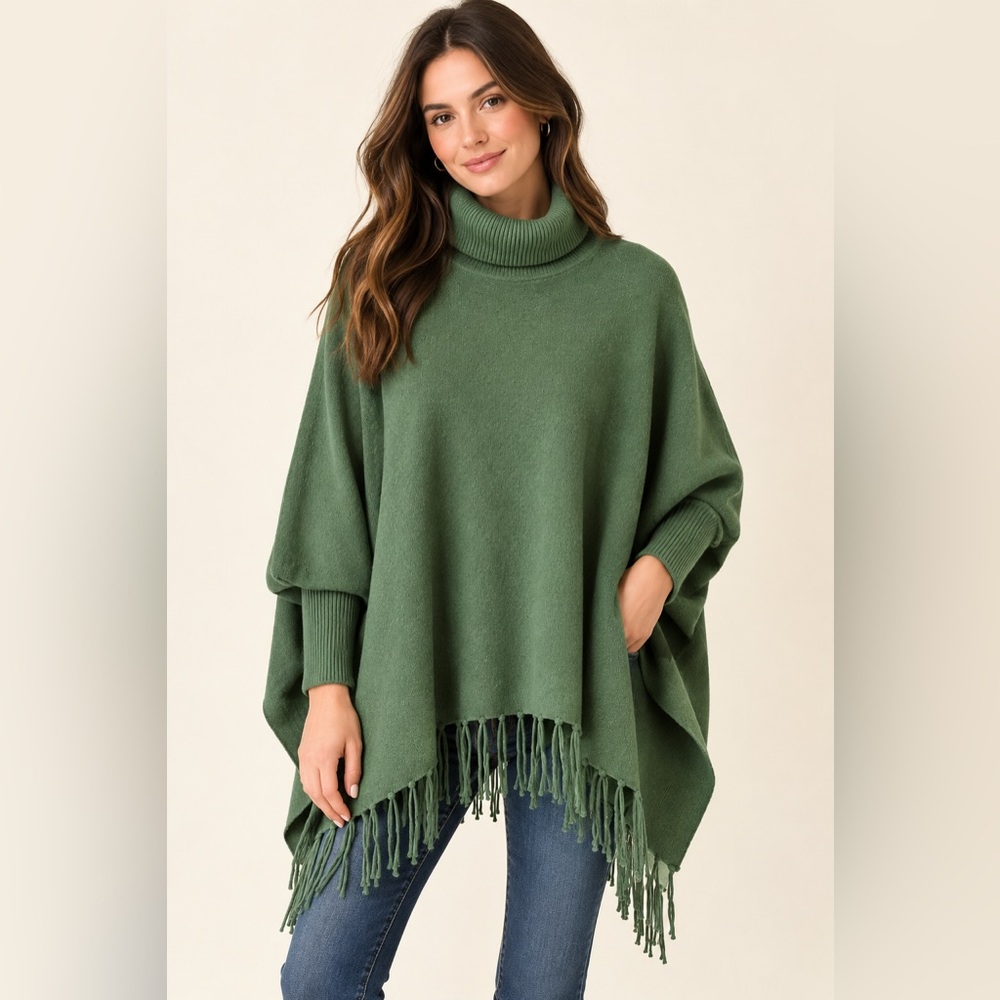 House of Harlow 1960 Turtleneck Sweater Poncho
fringe Green in One Size rayon